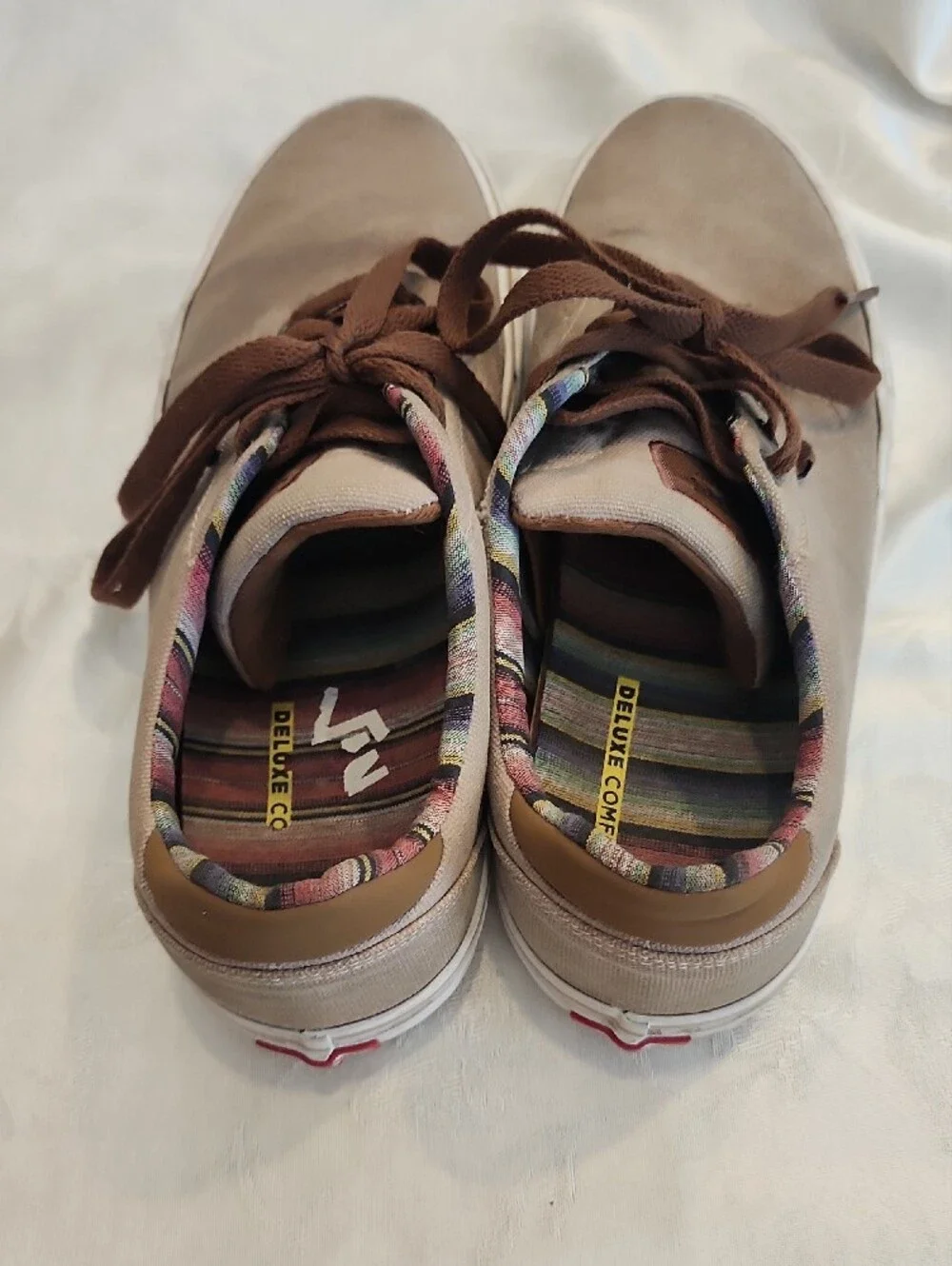 VANS Men's Beige Canvas Sneakers with Brown Laces & Striped Lining Size 10 [V1]